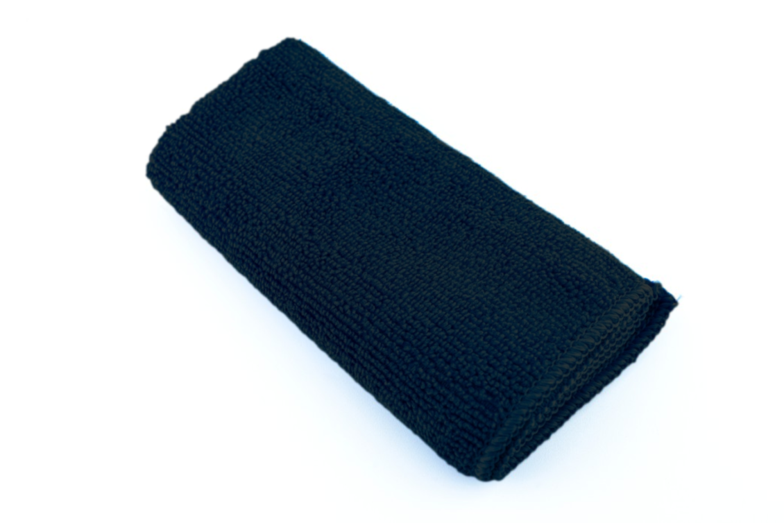 A black microfiber Axe Hugger cover.